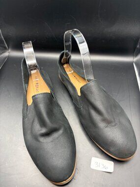 Lucky Brand Charsa Smooth Black Leather slip-on loafer flat size 10M